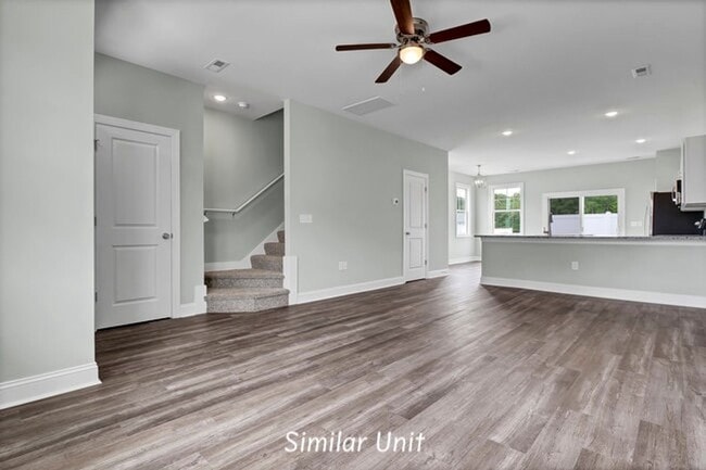 Building Photo - 305 Starfish Ln