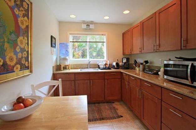 Building Photo - 3184 Mapu Pl