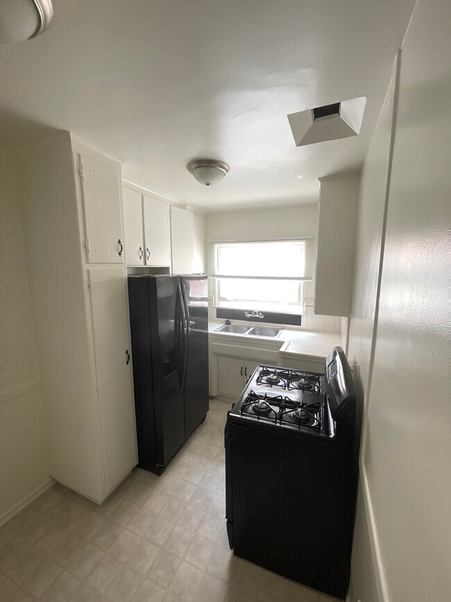 Foto del edificio - 4818 Franklin Ave