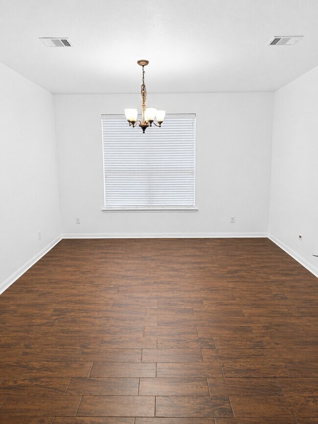 Foto del edificio - 7434 Tonsley Springs Dr