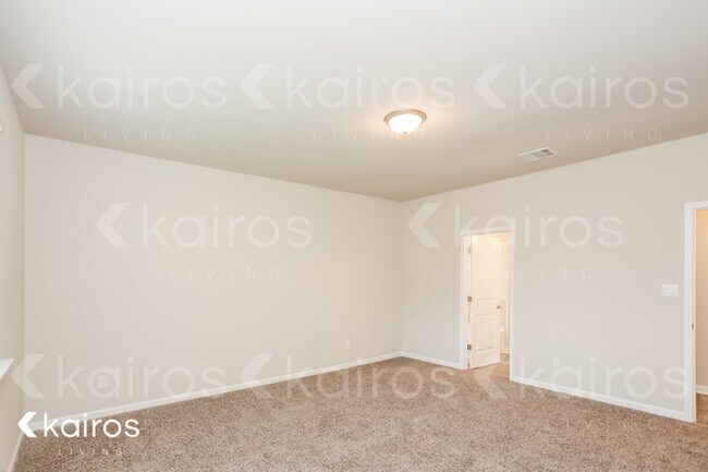 Building Photo - 6649 Tiger Pointe Dr.