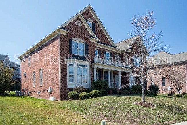 Building Photo - Beautiful House in Skybrook Neighborhood !!