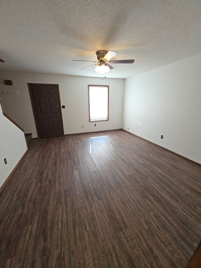 Foto del edificio - 602 W 6th St