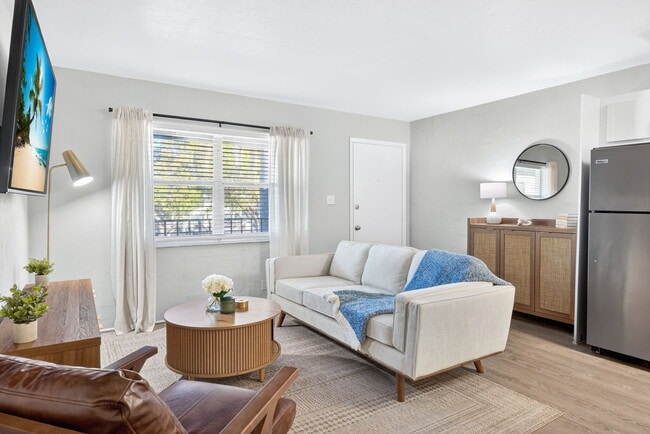 Building Photo - Wild Pines