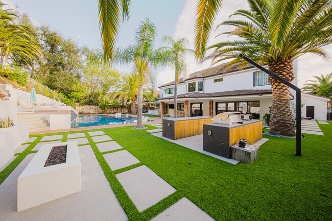 Building Photo - 25879 Chalmers Pl