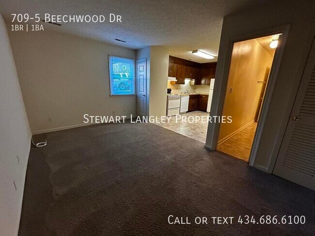 Foto del edificio - 709 Beechwood Dr