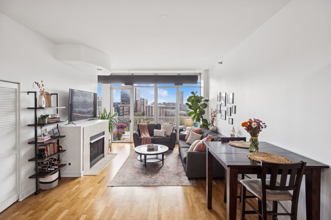 Foto del edificio - 901 W Madison St