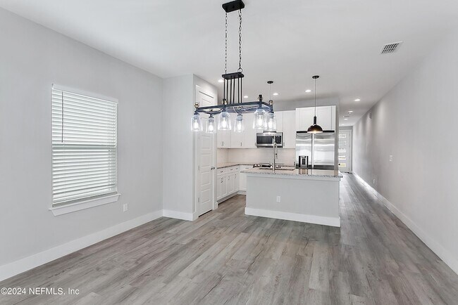 Foto del edificio - 807 7th Ave S