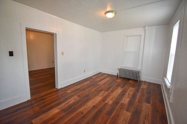 Building Photo - 330 S Fairview St