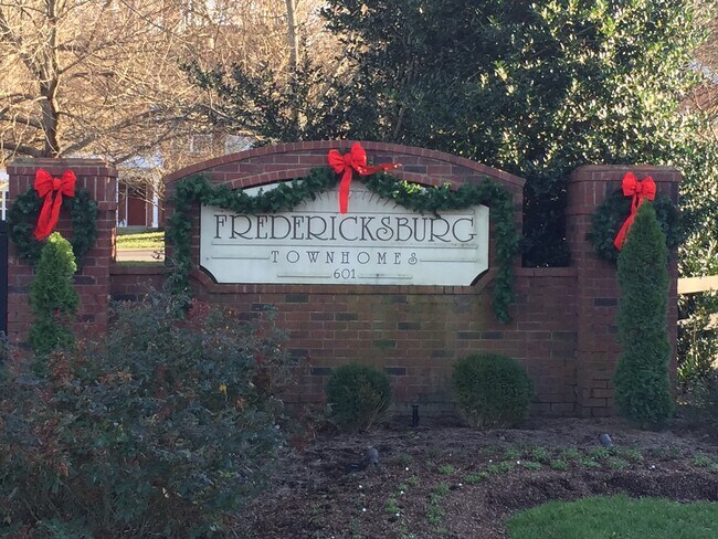 Foto del edificio - 601 Old Hickory Blvd