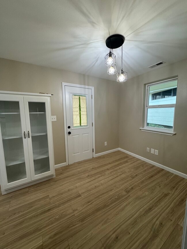 Foto del edificio - 5112 Norman Rd