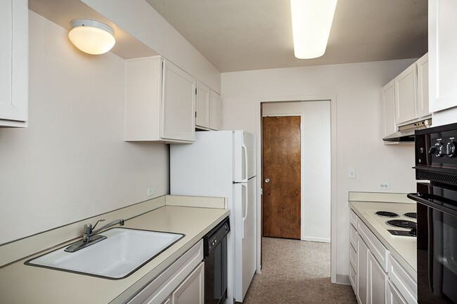 Interior Photo - Hollywood Towne House