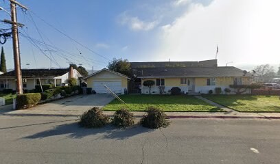 Primary Photo - 8 Cedar Ln