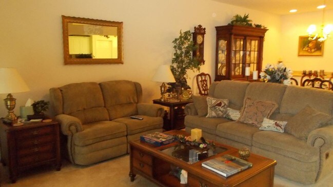 Foto del edificio - 3/2 Williamsburg at Meadowbrook PENDING LEASE