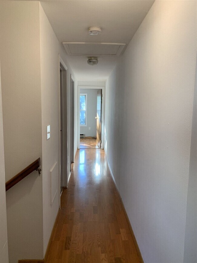 Foto del edificio - 378-380 Halladay St