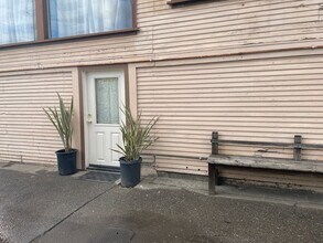 Building Photo - 16441 Mill St