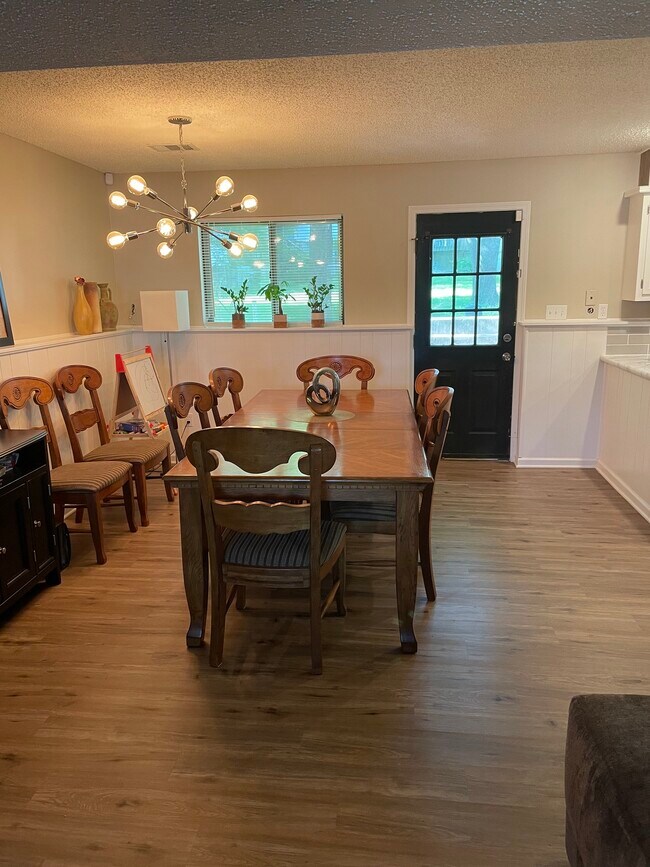 Dining Room - 10171 Haskins St
