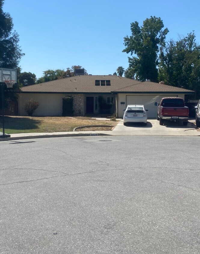 Primary Photo - 6020 Poso Ct