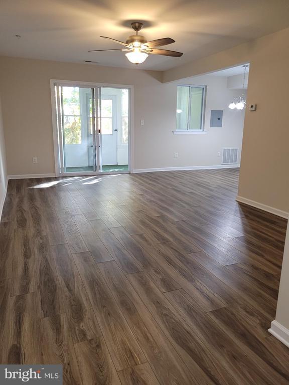 Foto principal - 411 N Stiles Ave