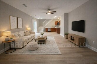 Building Photo - 2224 Langley Ave