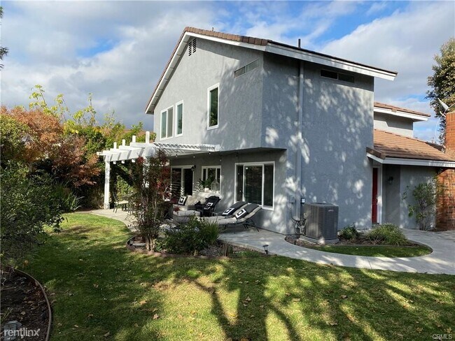 Building Photo - 4 br, 2.5 bath House - 20 Meadowgrass