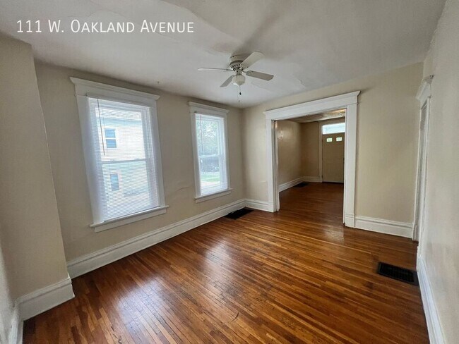 Foto del edificio - 111 W Oakland Ave