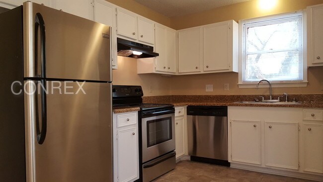 Building Photo - 247 Pear Tree Cir