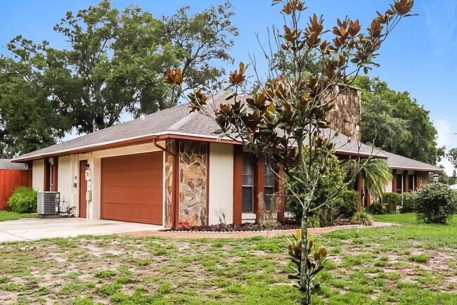 Foto del edificio - 7606 Mather Rd N