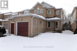 Building Photo - 106 Creekwood Crescent