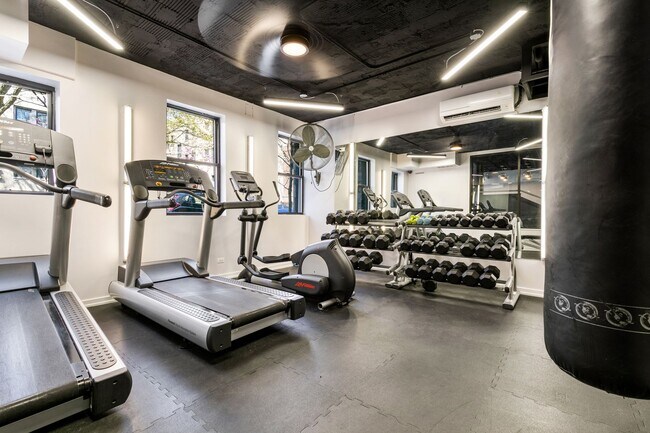 Foto del edificio - 4871 N Magnolia Ave