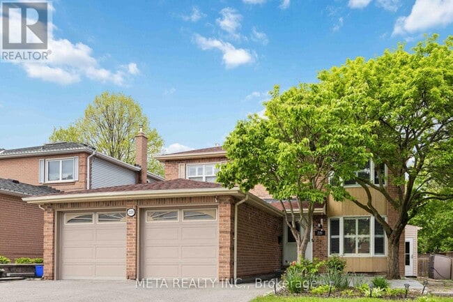 Photo du bâtiment - 220 Bassett Blvd