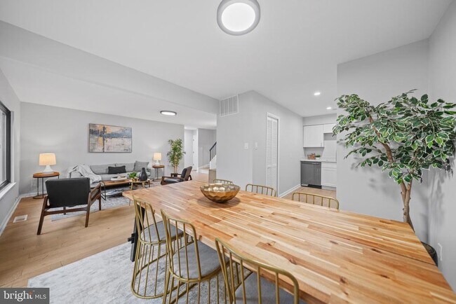Foto del edificio - 3114 Berry Rd NE