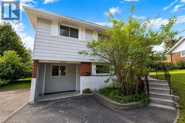 Photo du bâtiment - 442 Blythwood Pl
