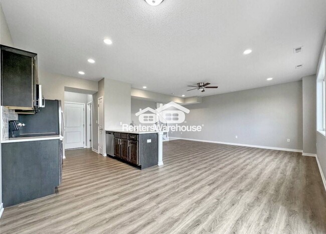 Foto del edificio - 7000 Lake Ridge Ave