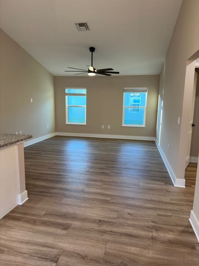 Building Photo - 3 Bedroom, 2 Bathroom home for rent