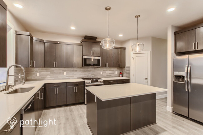 Foto del edificio - 951 Northwest Towle Avenue, Gresham, OR, 9...