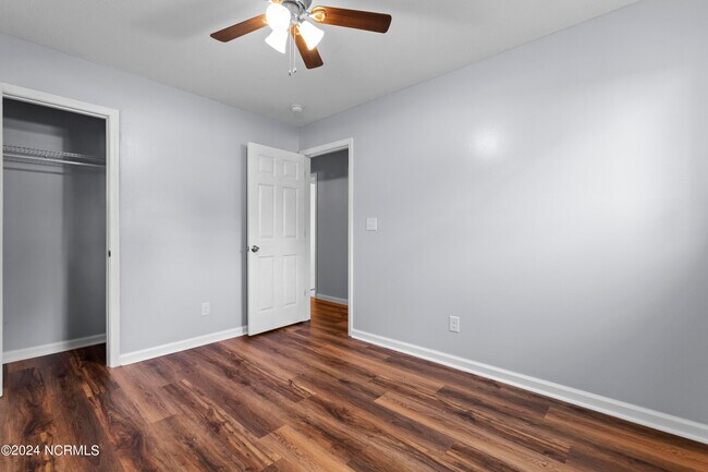 Building Photo - 102 Ivey Ct