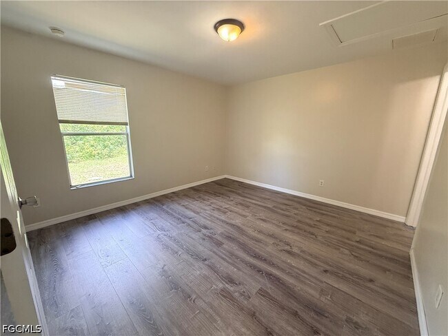 Foto del edificio - 2510 Martin Ave S