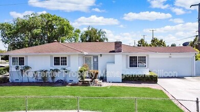 Building Photo - 3100 Santa Maria Ave