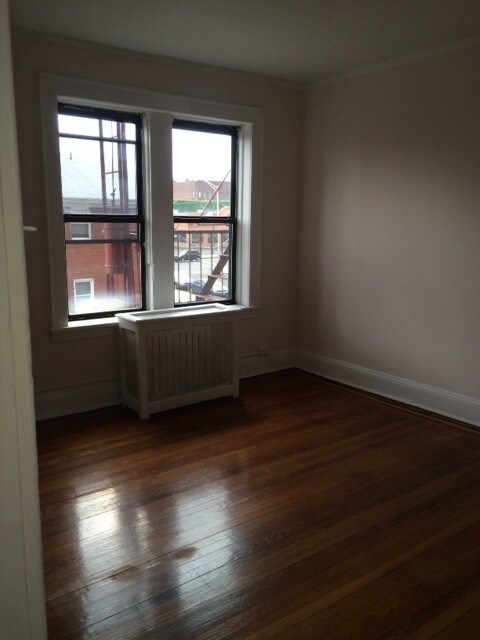 Building Photo - 179 Madison St
