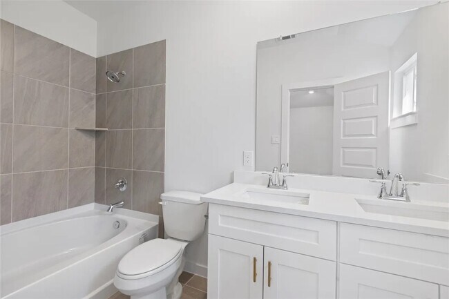 Building Photo - 1127 Santee Ct