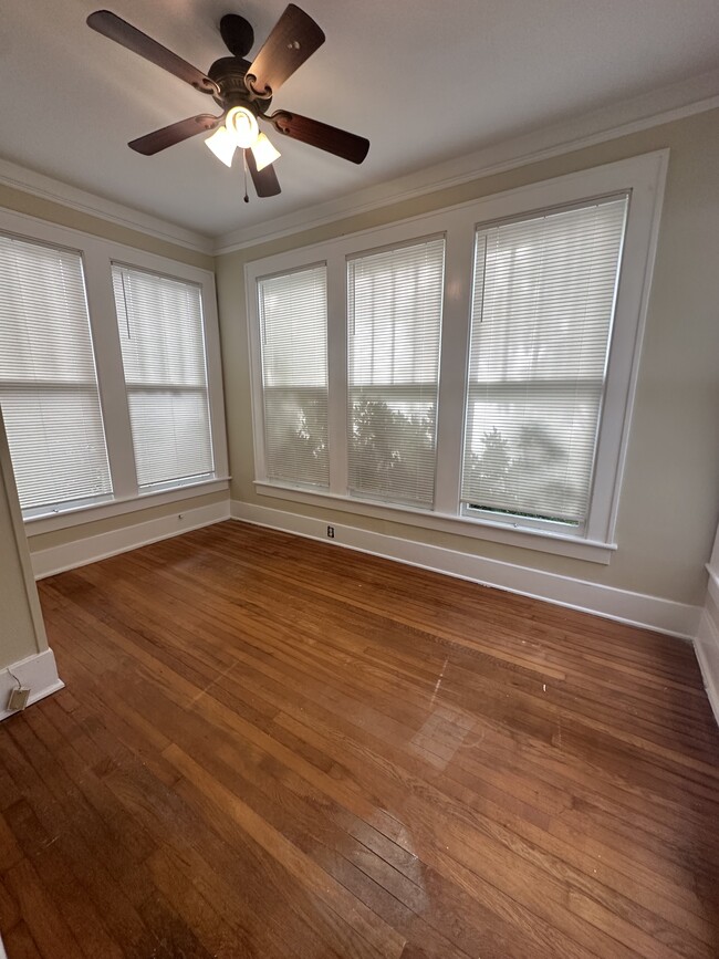 Building Photo - 441 E 49th St