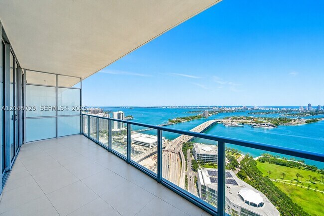 Foto del edificio - 1100 Biscayne Blvd