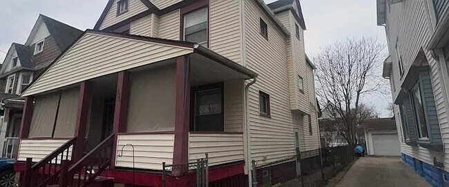 Foto del edificio - 536 E 123rd St