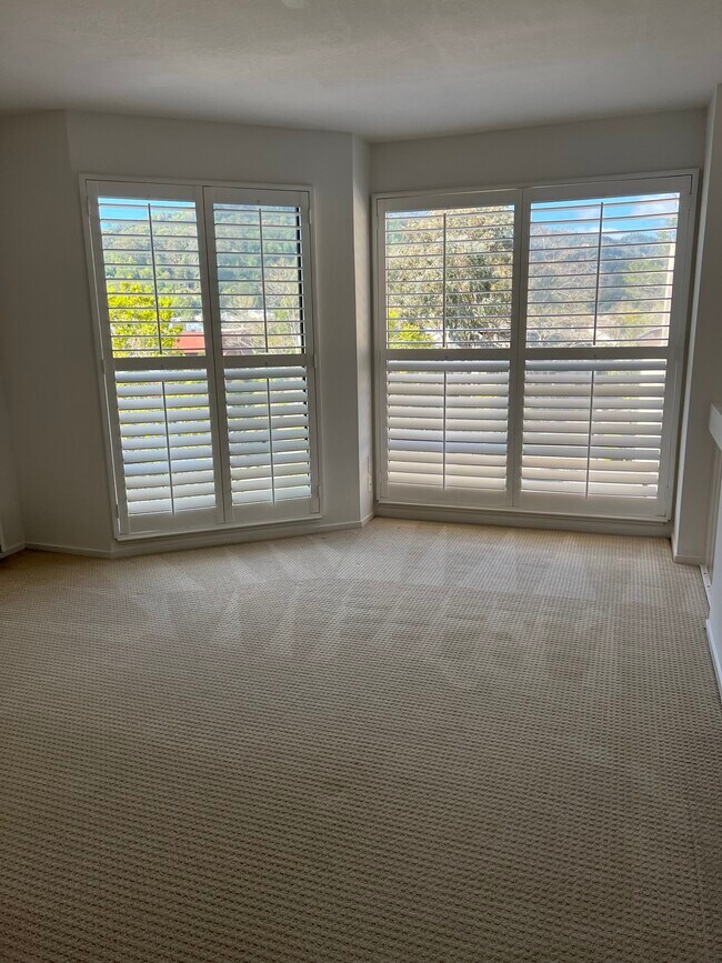 24 Corte Real Unit , Greenbrae, CA 94904 Condo for Rent in Greenbrae