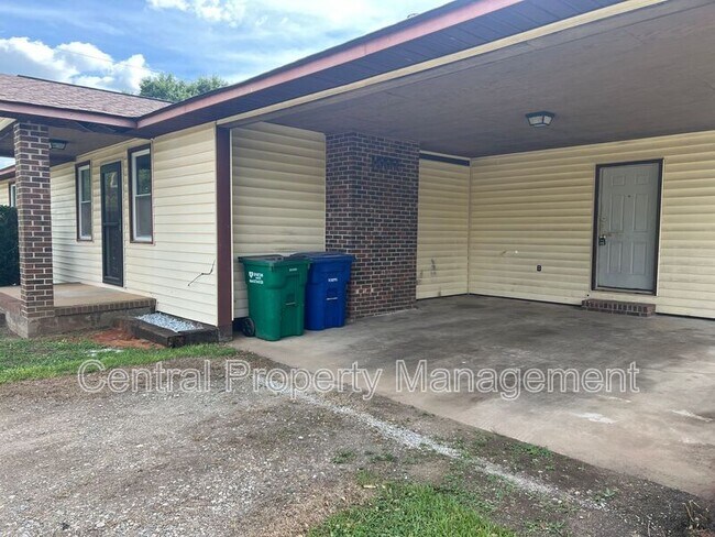 Building Photo - 506 Duncan Reidville Rd