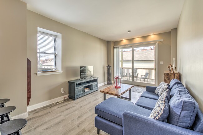 Building Photo - 3623 McRee Ave