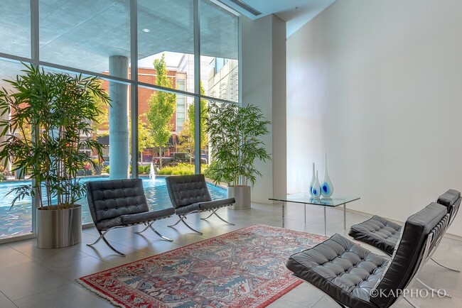 Foto del edificio - 1720 Maple Ave