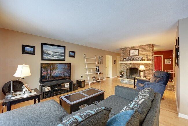 Building Photo - 6915 McCauley Trail S