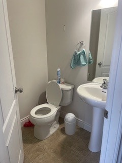 Building Photo - 44 Summer Ln